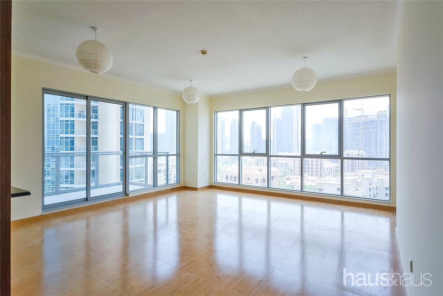 Stunning Corner Unit | High Floor | Chiller Free Stunning Corner Unit | High Floor | Chiller Free