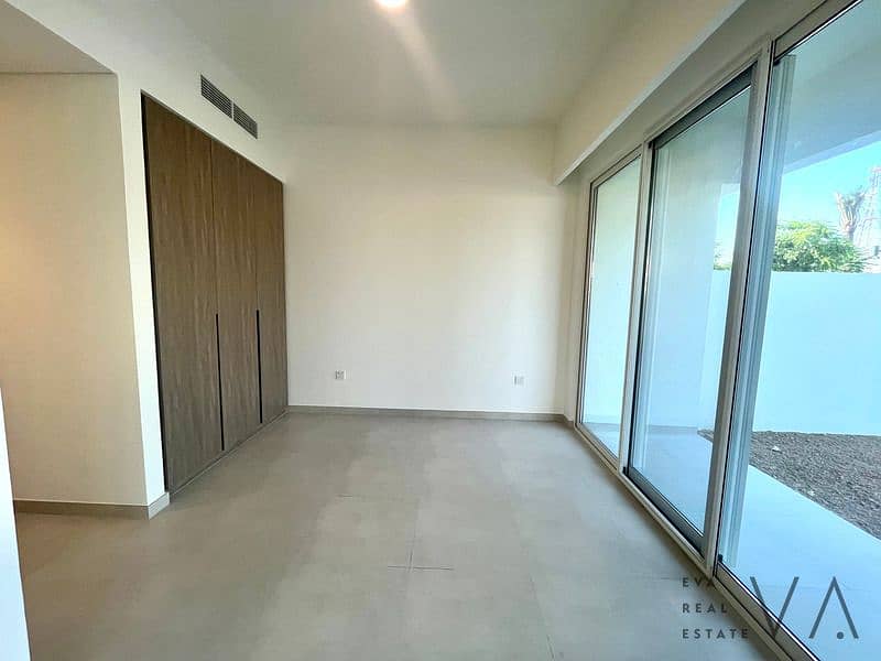 位于山谷小区,塔利亚别墅区 4 卧室的别墅 3650000 AED - 11581594 位于山谷小区,塔利亚别墅区 4 卧室的别墅 3650000 AED - 11581594