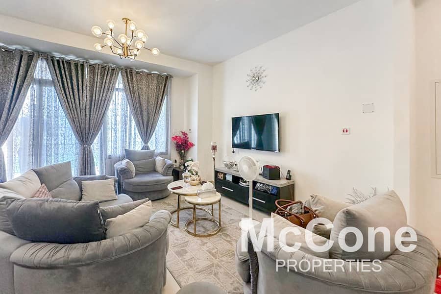 Spacious | Single Row | Near Amenities | Exclusive Spacious | Single Row | Near Amenities | Exclusive