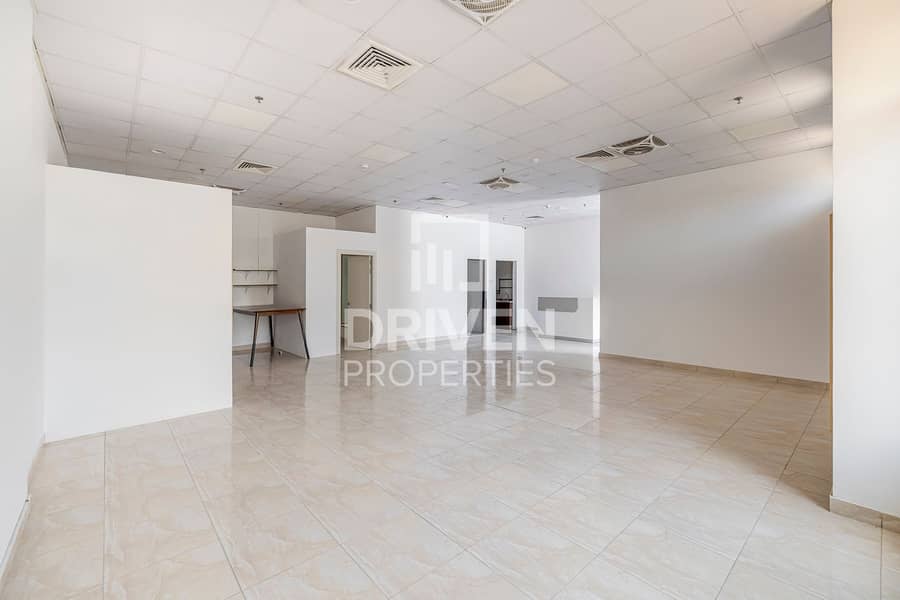 位于朱美拉环形村(JVC),JVC第12区,罗莱纳公寓 的商铺 250000 AED - 11581750 位于朱美拉环形村(JVC),JVC第12区,罗莱纳公寓 的商铺 250000 AED - 11581750
