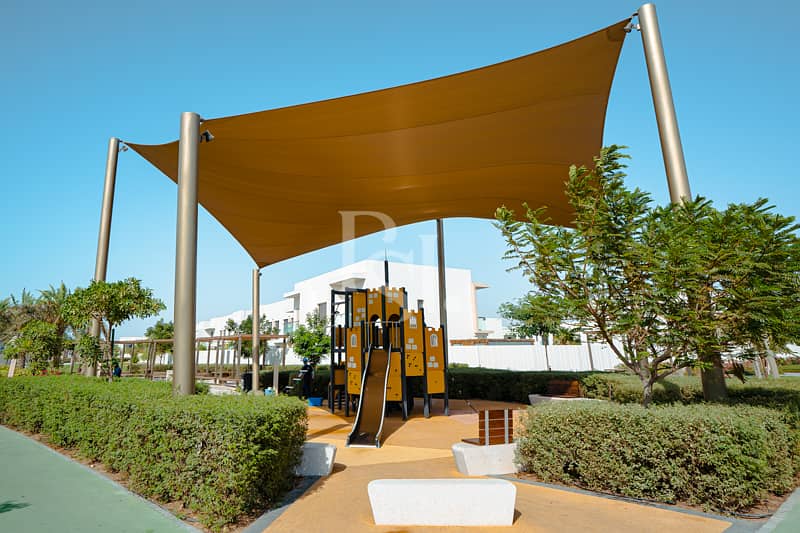 11 yas-acres-yas-island-abu-dhabi-play-area (6). JPG