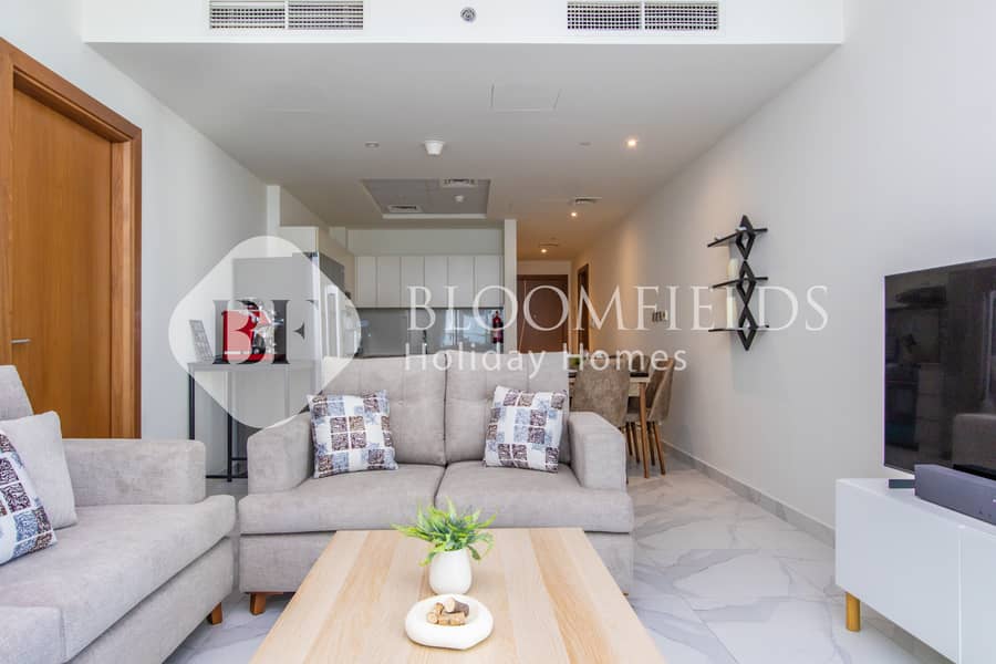 3 2 Living Room to Kitchen. jpg