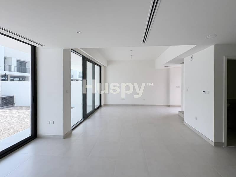 Таунхаус в Таун Сквер,Маха Таунхаусы, 3 cпальни, 160000 AED - 11582487 Таунхаус в Таун Сквер,Маха Таунхаусы, 3 cпальни, 160000 AED - 11582487