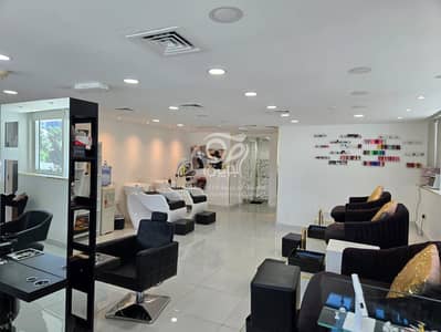محل تجاري  للايجار في الحصن، أبوظبي - WhatsApp Image 2025-05-08 at 11.40. 15. jpeg