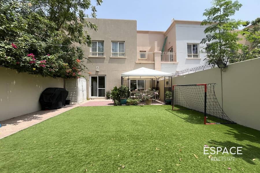 Вилла в Спрингс,Спрингс 2, 2 cпальни, 180000 AED - 11583079 Вилла в Спрингс,Спрингс 2, 2 cпальни, 180000 AED - 11583079