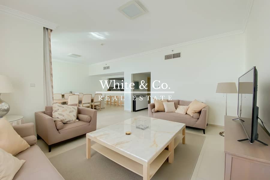 Large Layout | Sea view | Private Beach Large Layout | Sea view | Private Beach