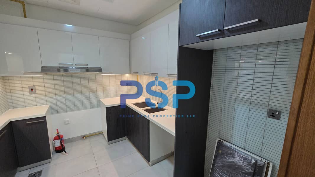 4 kitchen2. jpg