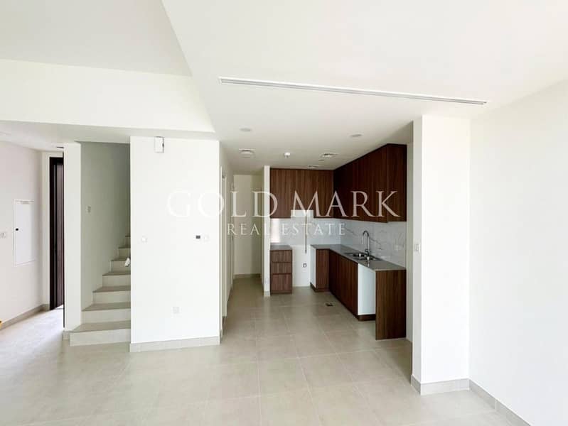 Few steps of the pool| Green Belt |Handover160Soon Few steps of the pool| Green Belt |Handover160Soon