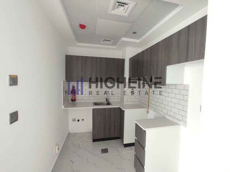 8 Time1-1BR704-05. jpg
