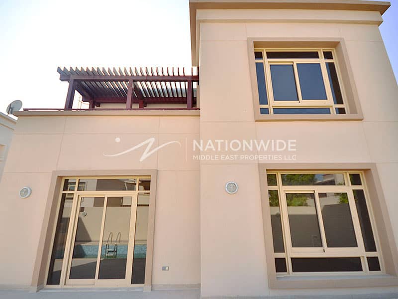 位于哈里发城,高尔夫花园,水仙别墅区 5 卧室的别墅 6300000 AED - 11584361 位于哈里发城,高尔夫花园,水仙别墅区 5 卧室的别墅 6300000 AED - 11584361
