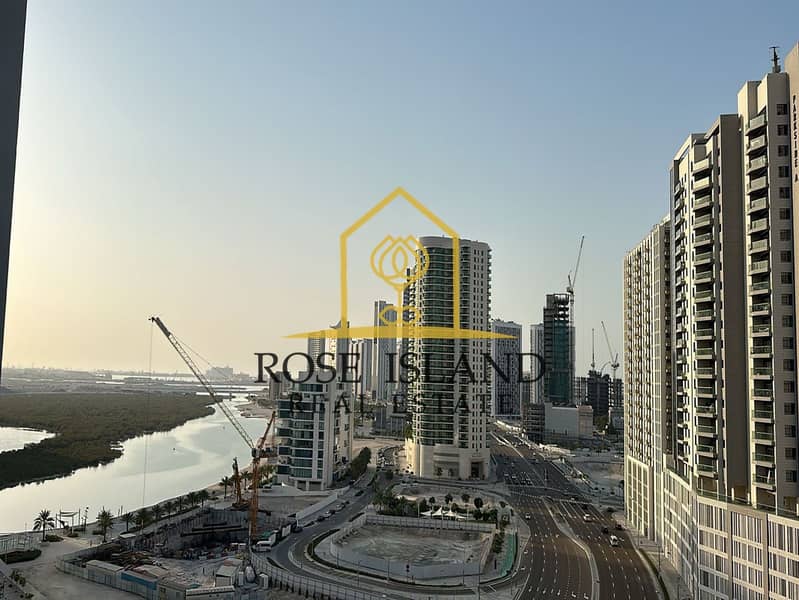 ☆Sea View| Spacious Apartment| Prime Location
