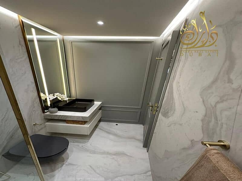 7 powder room. jpeg