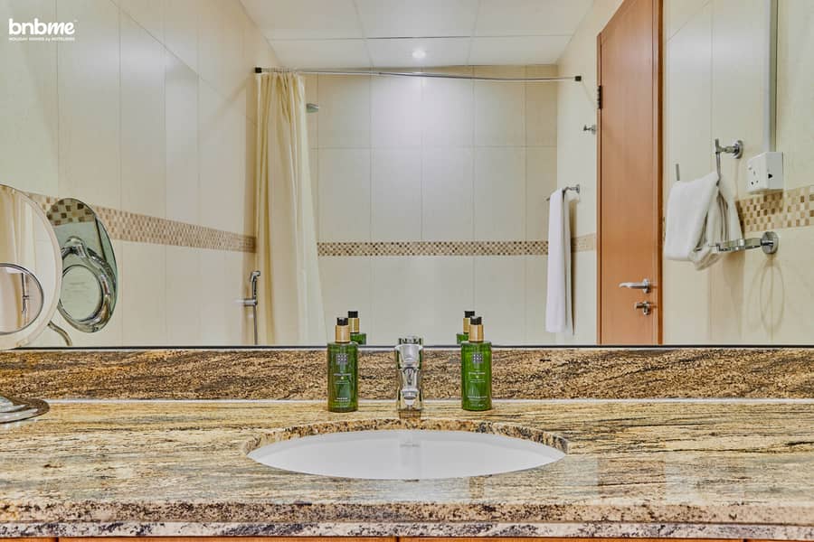 35 Master Washroom 2. jpg