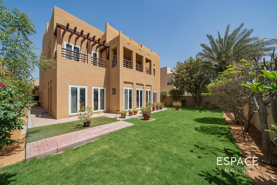 Rare Find | Single Row | Hattan Villa