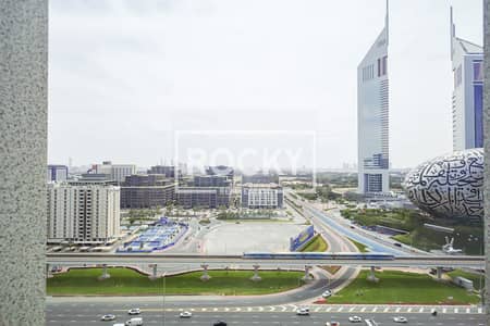 مکتب  للايجار في شارع الشيخ زايد، دبي - مکتب في برج لطيفة،شارع الشيخ زايد 300000 درهم - 11586354