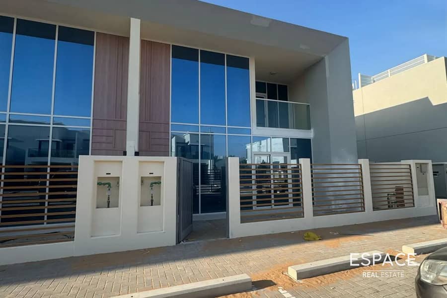 Вилла в Дубайлэнд,Рукан,Рукан 3, 2 cпальни, 1750000 AED - 11586355 Вилла в Дубайлэнд,Рукан,Рукан 3, 2 cпальни, 1750000 AED - 11586355