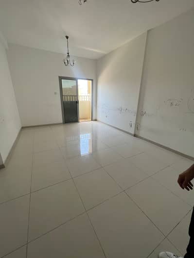 شقة 1 غرفة نوم للايجار في القاسمية، الشارقة - IMG-20250508-WA0053. jpg