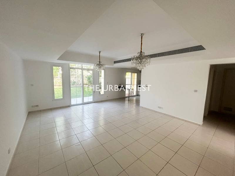 Lake Views | Semi Upgraded 3M | Ready to Move In Lake Views | Semi Upgraded 3M | Ready to Move In