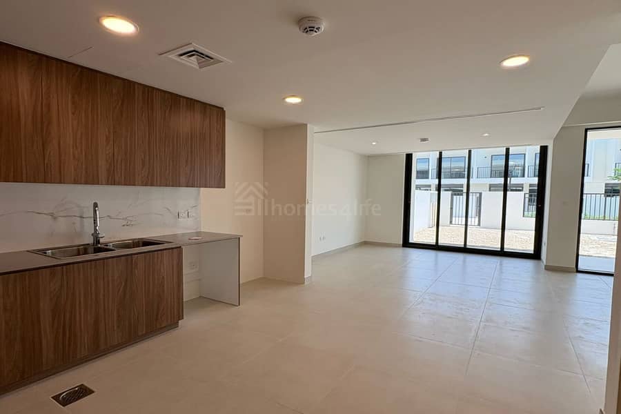 位于城市广场,马哈联排别墅 4 卧室的联排别墅 2800000 AED - 11588693 位于城市广场,马哈联排别墅 4 卧室的联排别墅 2800000 AED - 11588693