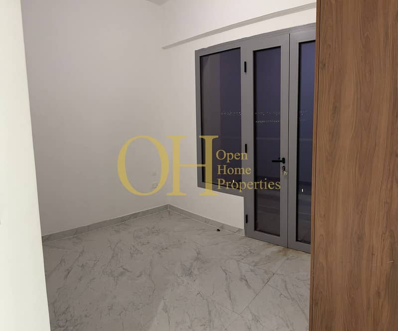 8 bedroom 1. jpg