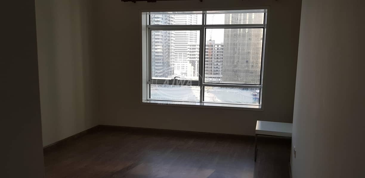 Lake City Tower with Lake View 1 BR in JLT.