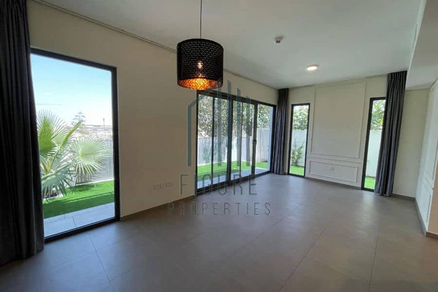 位于蒂拉尔阿尔加夫综合社区,伊兰住宅区 4 卧室的别墅 254999 AED - 11589676 位于蒂拉尔阿尔加夫综合社区,伊兰住宅区 4 卧室的别墅 254999 AED - 11589676
