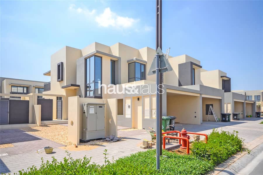 Landscaped | Close to Pool | Available June Landscaped | Close to Pool | Available June