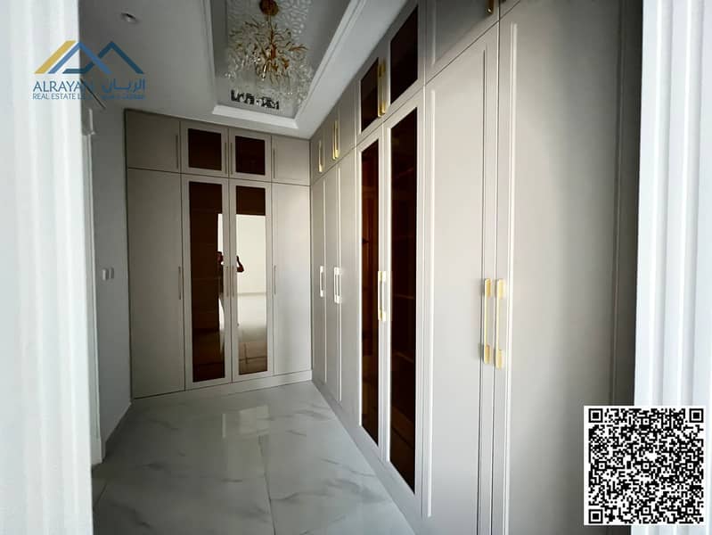 13 5e11f826-aec0-4468-bdd7-d0b45ef3eb18. jpg