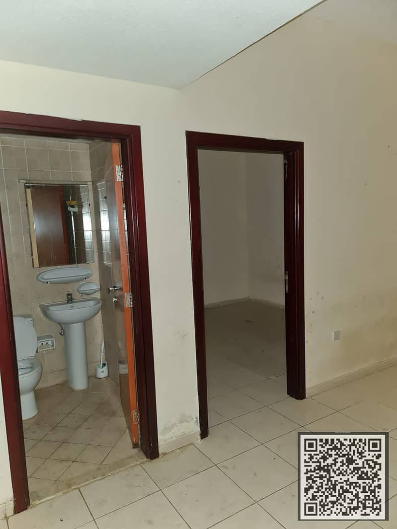 4 608ed1cb-f179-4144-8eea-bd882c3d42d2. jpg