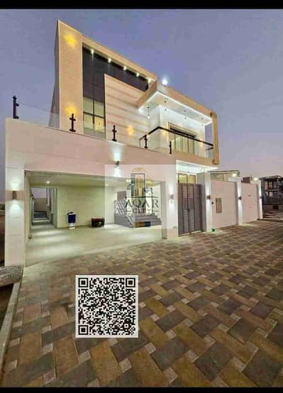 Villa for rent, courtyard inside the villa, consisting of two floors, a council and a hall, a spacious area and distinctive finishing, 5 master bedrooms, 7 bathrooms, split air conditioning, a laundry room, a fully equipped main kitchen