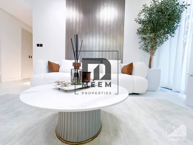 33 Marina Vista P206 -Living-6. jpg