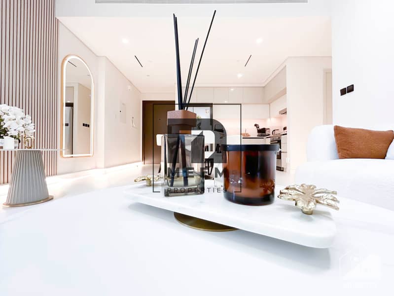 35 Marina Vista P206 -Living-8. jpg
