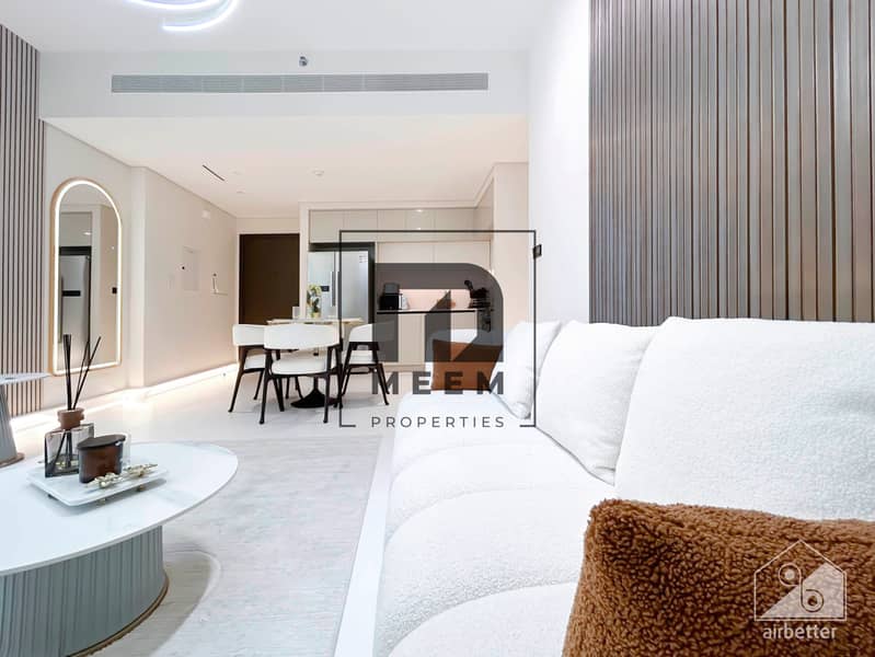 37 Marina Vista P206 -Living-11. jpg