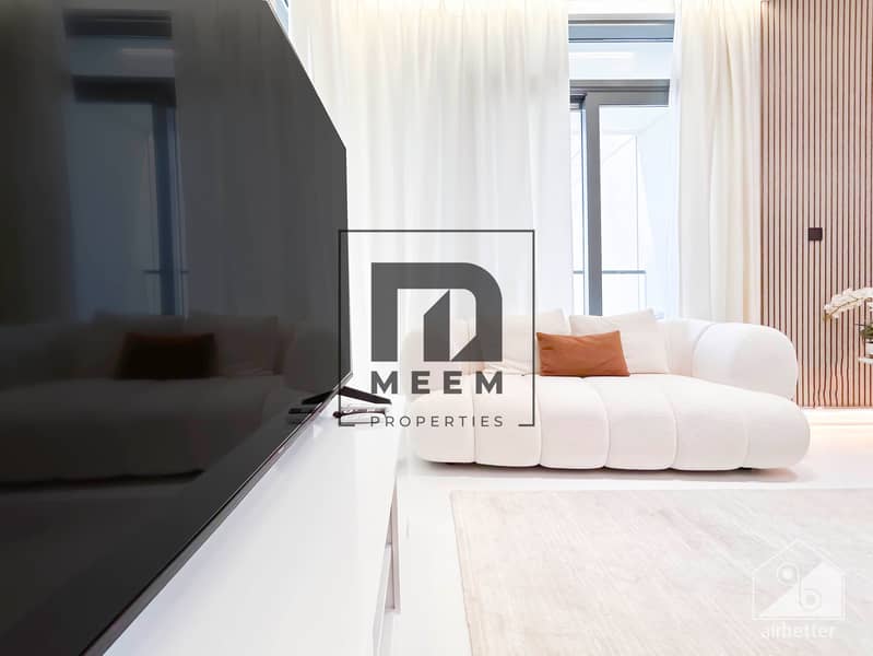 38 Marina Vista P206 -Living-12. jpg