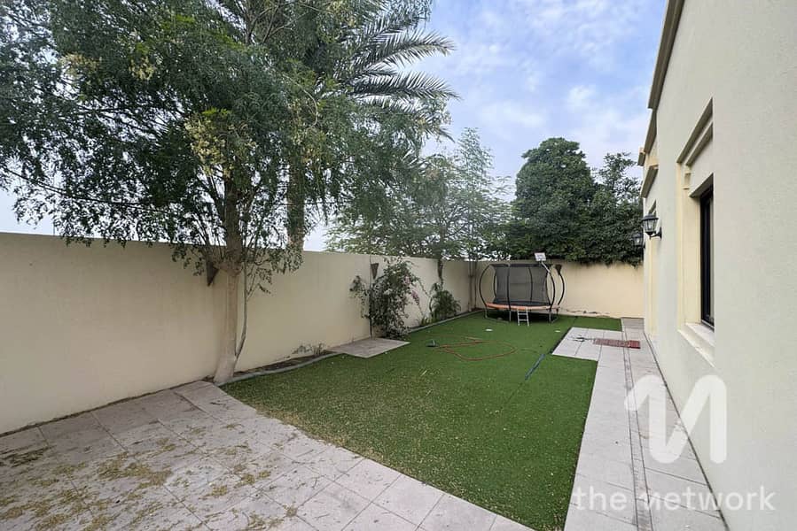 Unfurnished| 2 Cheques | Great Location Unfurnished| 2 Cheques | Great Location