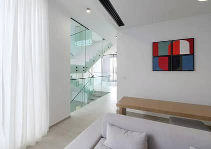 3 Marketing Image 2
