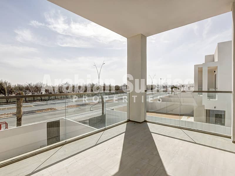 2 Yas Acres P-7-3BR TH_Villa 132_TERRACE. jpg