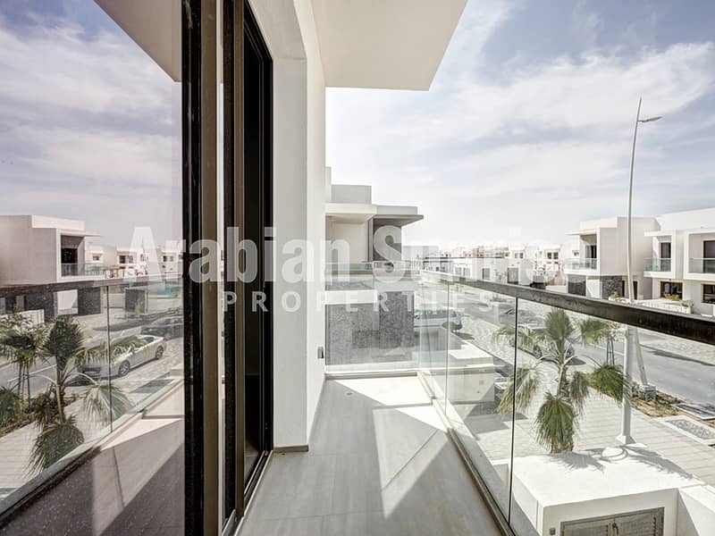 4 Yas Acres P-7-3BR TH_Villa 132_Balcony. jpg