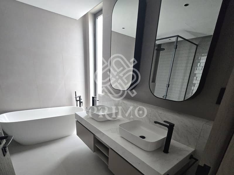 14 14 MasterBedroom Bath 1. jpg