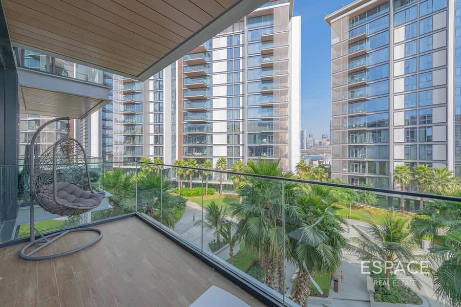Stunning Views | Vacant | Prime Location Stunning Views | Vacant | Prime Location