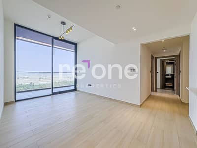 2 Bedroom Apartment for Sale in Jumeirah Village Circle (JVC), Dubai - Marina Skyline View | High ROI | Resale