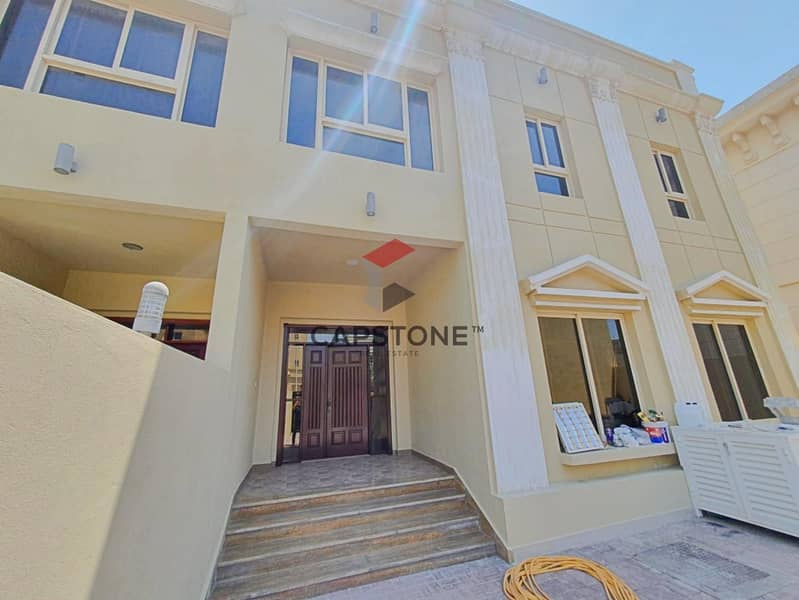 فیلا في آل نهيان 4 غرف 5000000 درهم - 11593808