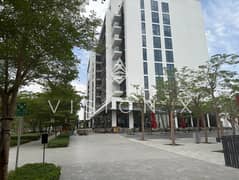 Near Attractions | Clean Design | Sought-After Area