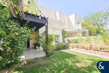3 Bedroom Villa for Rent in The Lakes, Dubai - Upgraded CM | Great Location | June
