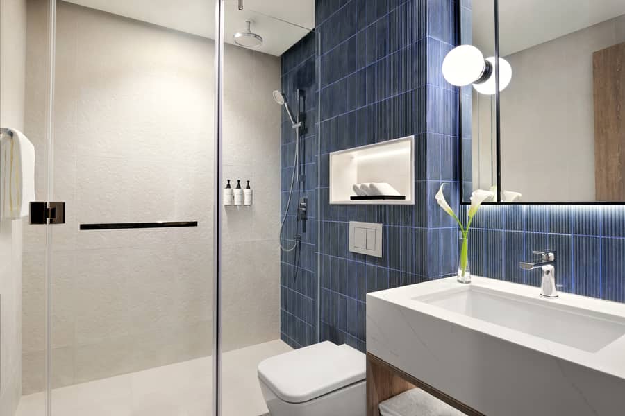 2 Studio Marina - Bathroom. JPG