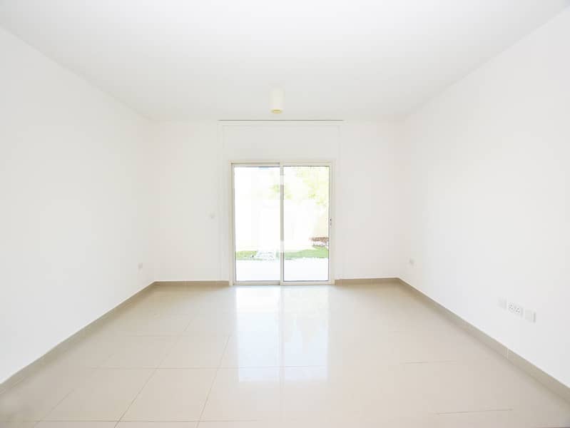 Ready to Move-in | Spacious Villa w/ Huge Garden Ready to Move-in | Spacious Villa w/ Huge Garden