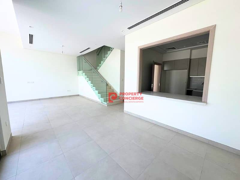 Close to Community / 3 BR With Maid Room Close to Community / 3 BR With Maid Room