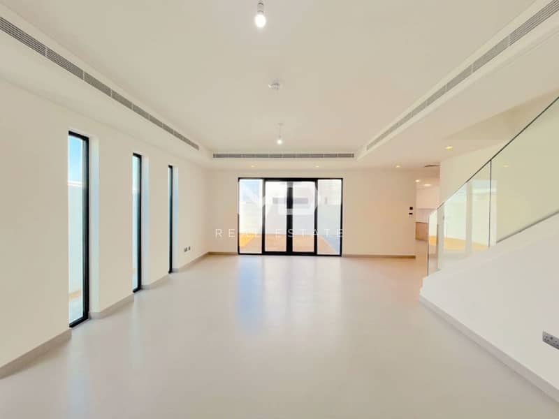 Move In Today | Single Row Mid | Family Home