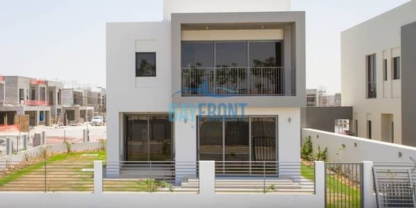 Corner villa - 5 Bed - E5 I on the Linear park Corner villa - 5 Bed - E5 I on the Linear park