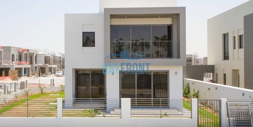 Corner villa - 5 Bed - E5 I on the Linear park Corner villa - 5 Bed - E5 I on the Linear park